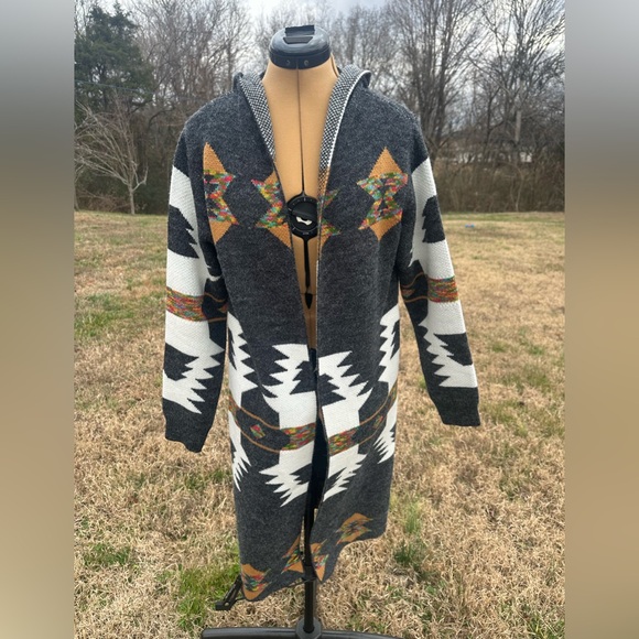 Sweaters - Gray Patterned Women's Sweater. Aztec. Long. Cardigan. Fun print